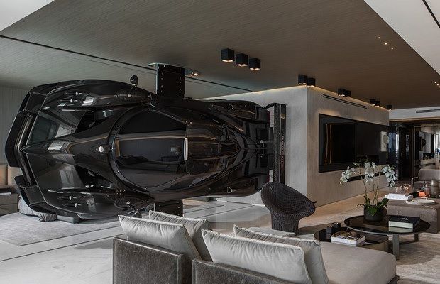 Coche en apartamento de Miami