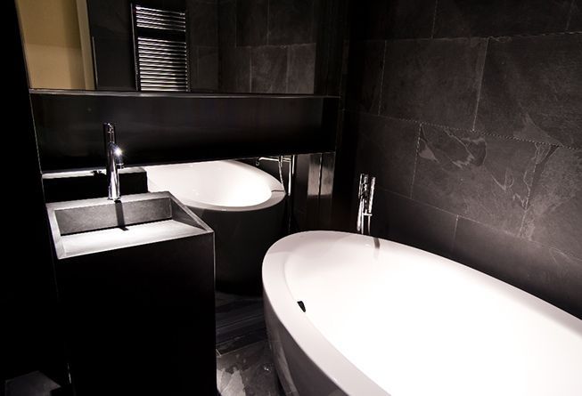 PL COMERCIAL 9__MAIN BATHROOM SINK