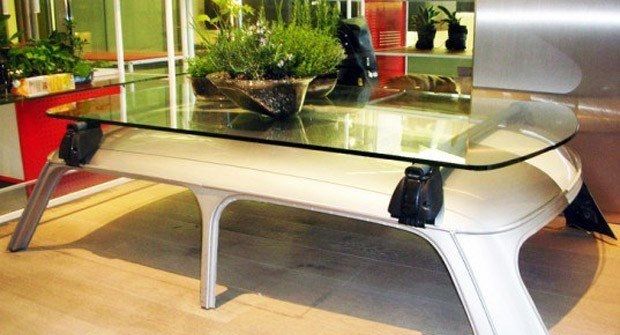 Techo de coche como base para mesa
