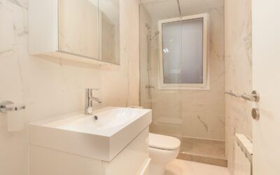 Tips for remodeling a small bathroom